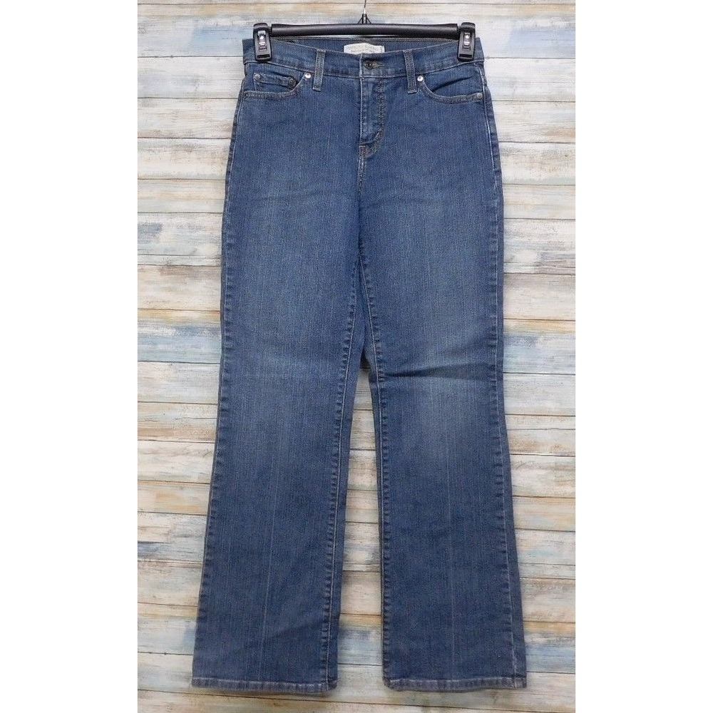 Levi's Perfectly Slimming Boot Cut 512 Jeans Medium‎ Wash Women's Size 8